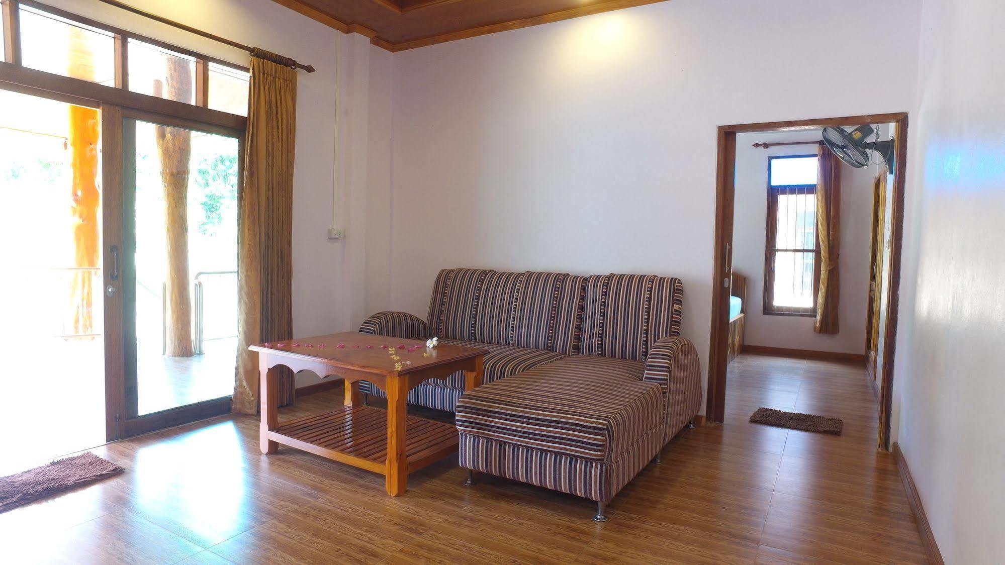 Bor Hin Resort Baan Tai Extérieur photo