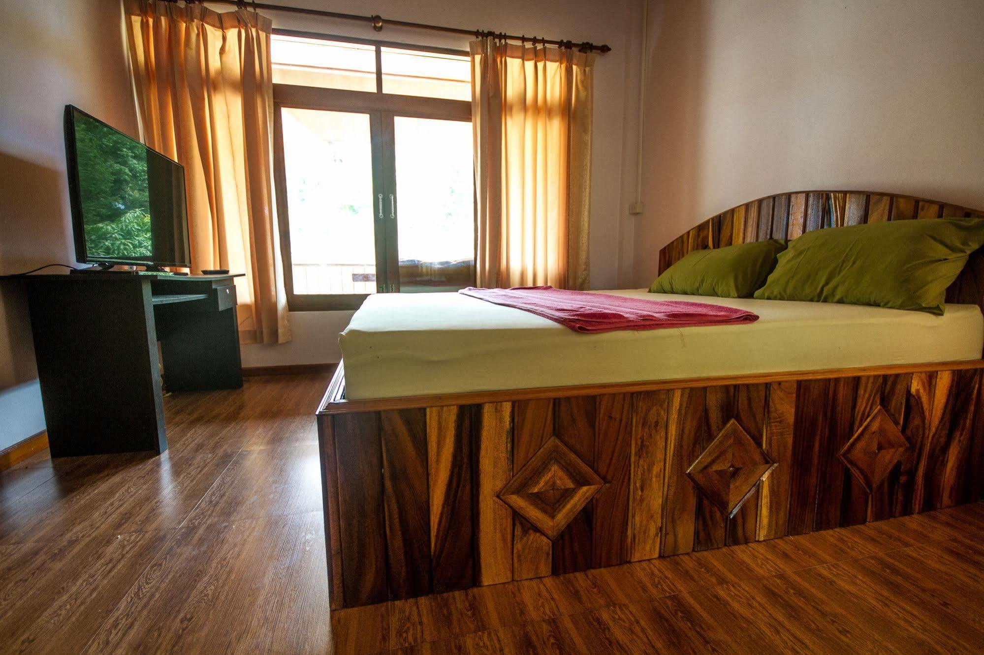 Bor Hin Resort Baan Tai Extérieur photo